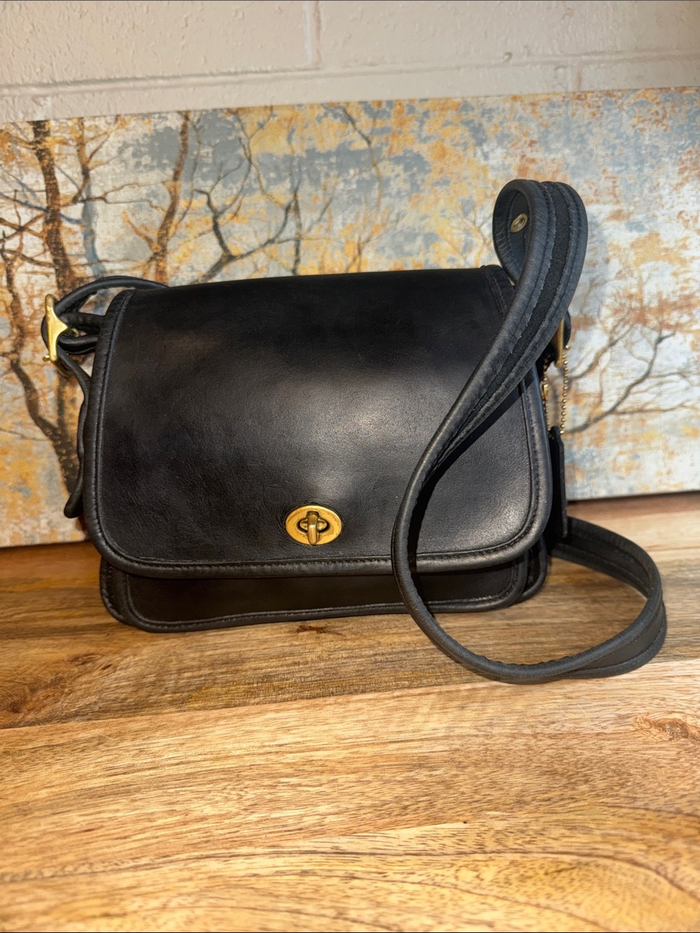 Classic Coach Rambler 9061 Black Glove Tanned Leather Crossbody Brass /Tag